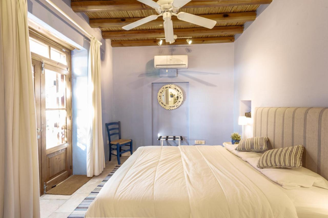 לרנקה The Carob Tree Villa - Rustic Luxury Home With Access To Pool And Restaurant מראה חיצוני תמונה